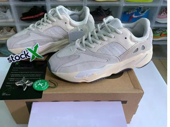 ADIDAS YEEZY BOOST 700 ANALOG EG7596