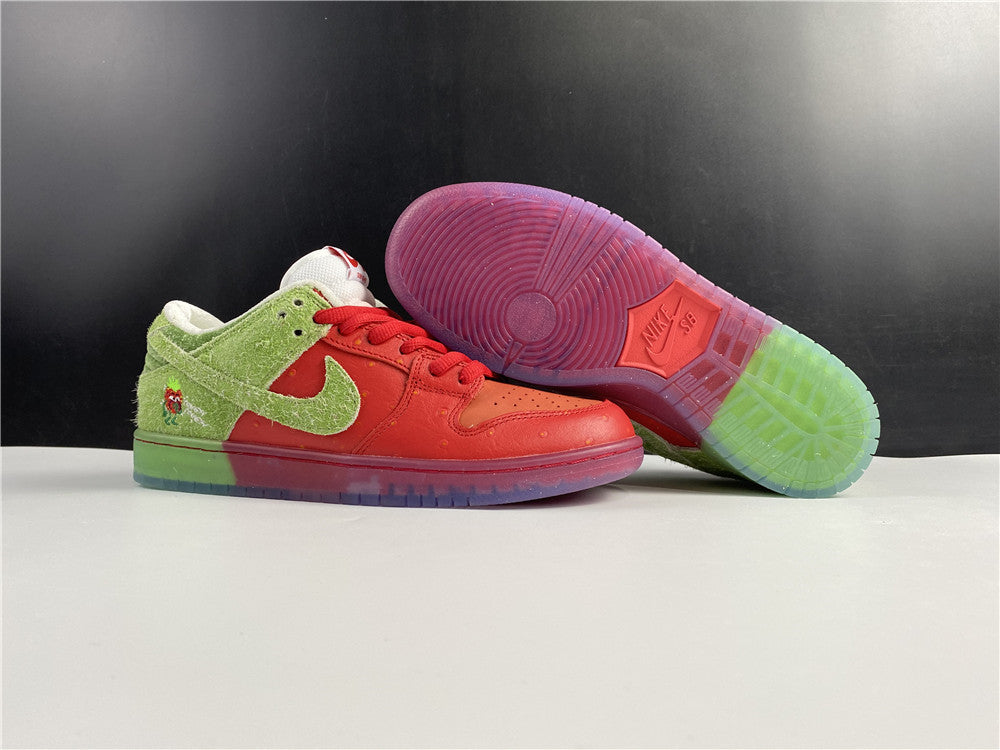 Dunk SB Nike SB Dunk low Strawberry Cough