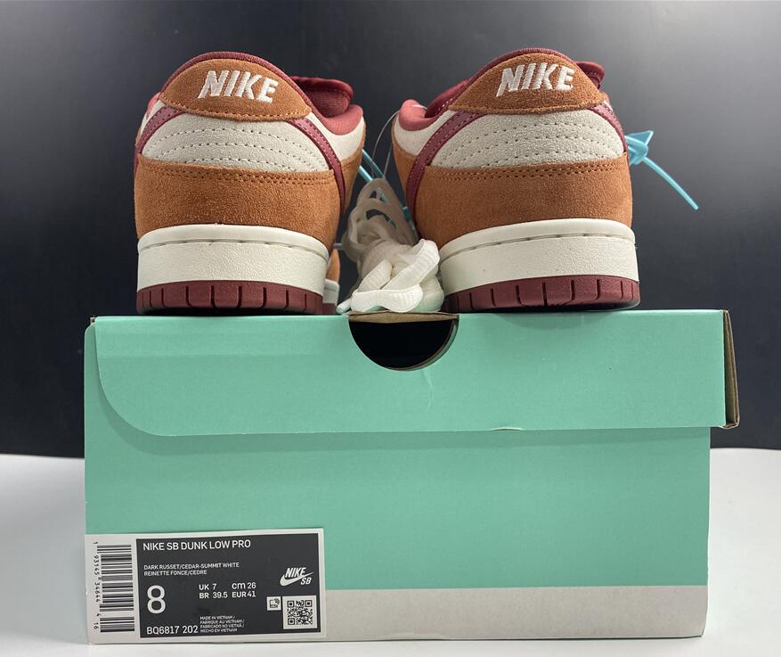 Nike SB Dunk Low Russet Cedar