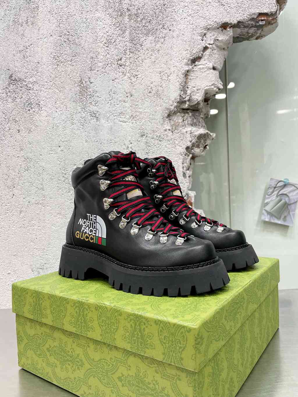 gucci boots