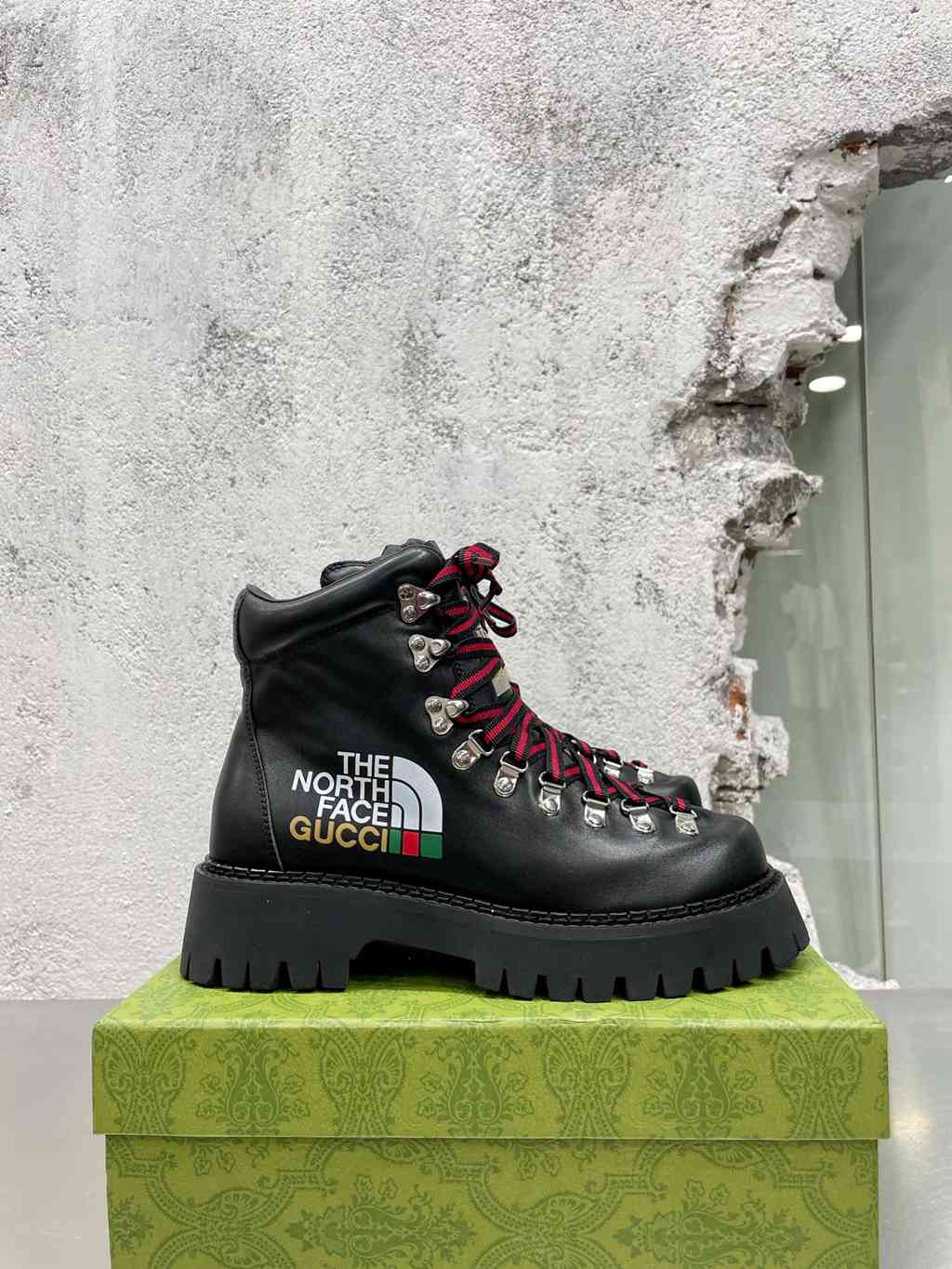 gucci boots