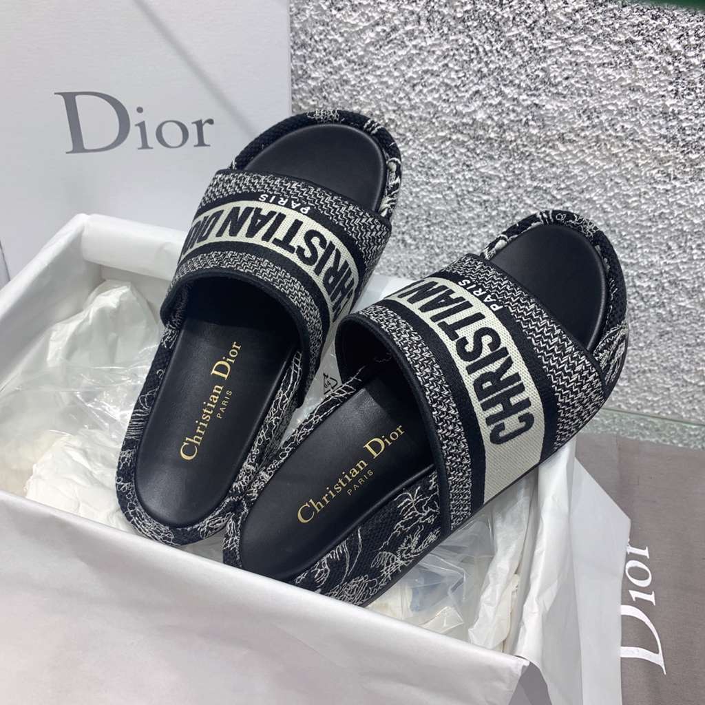 Dior sneakers