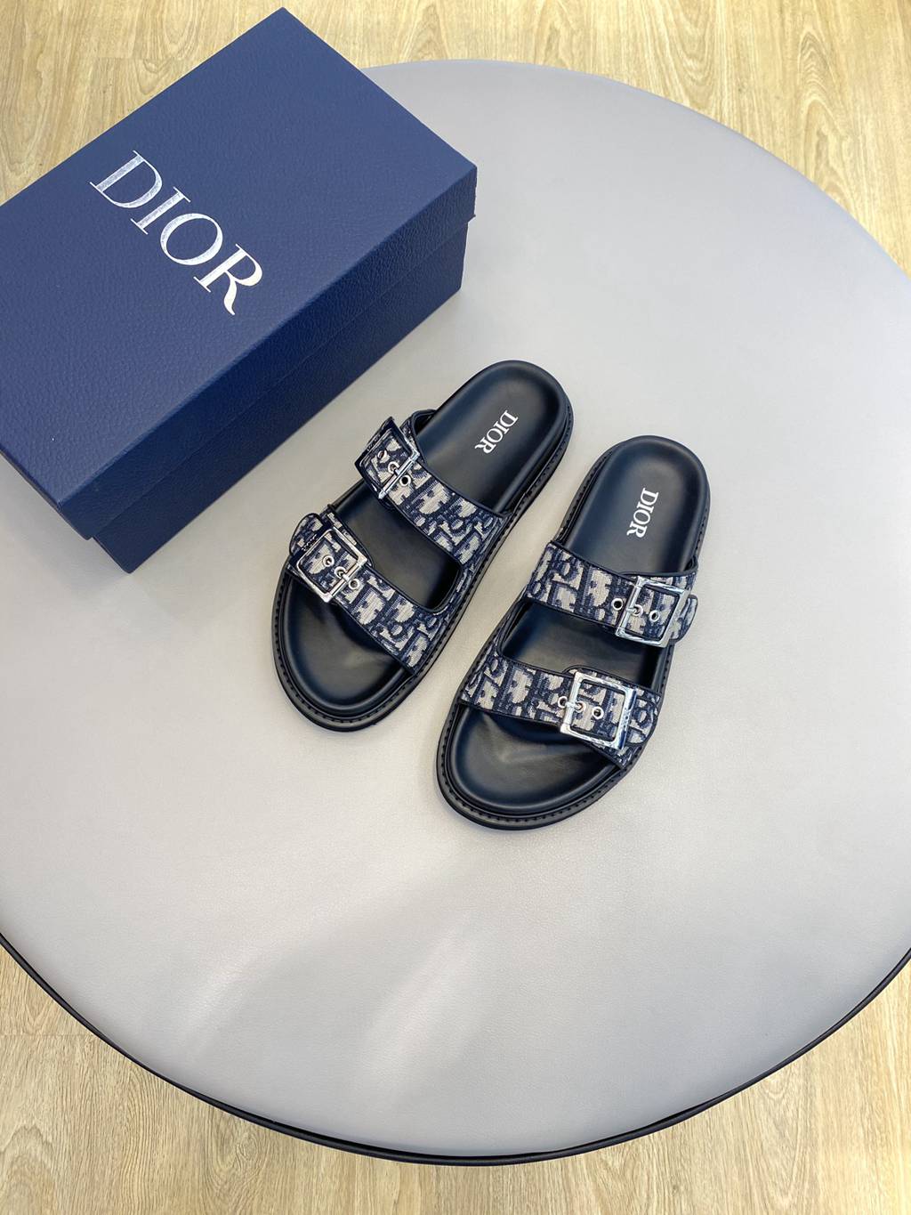 Dior sneakers