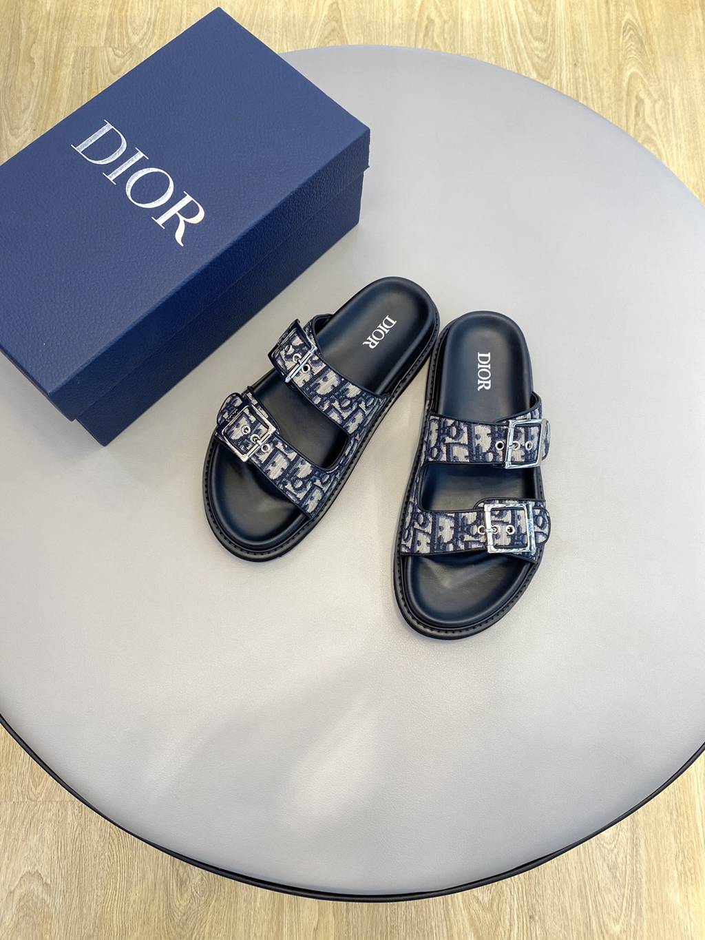 Dior sneakers