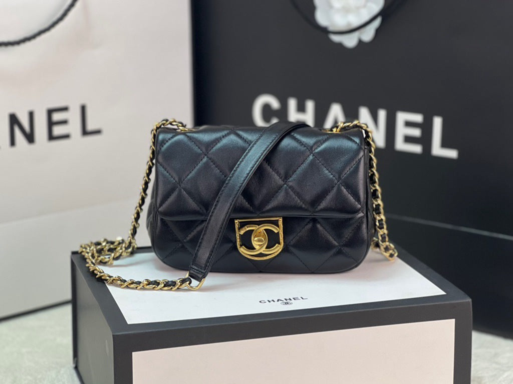 CHANEL bag