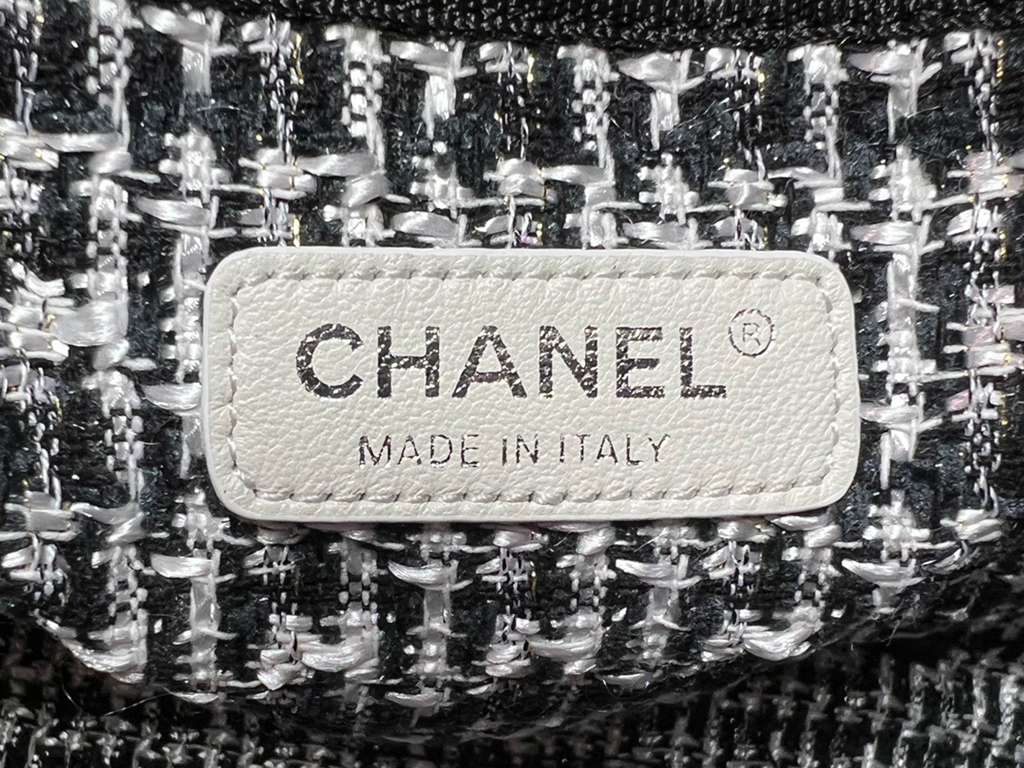 CHANEL bag