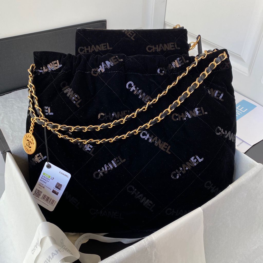 CHANEL bag