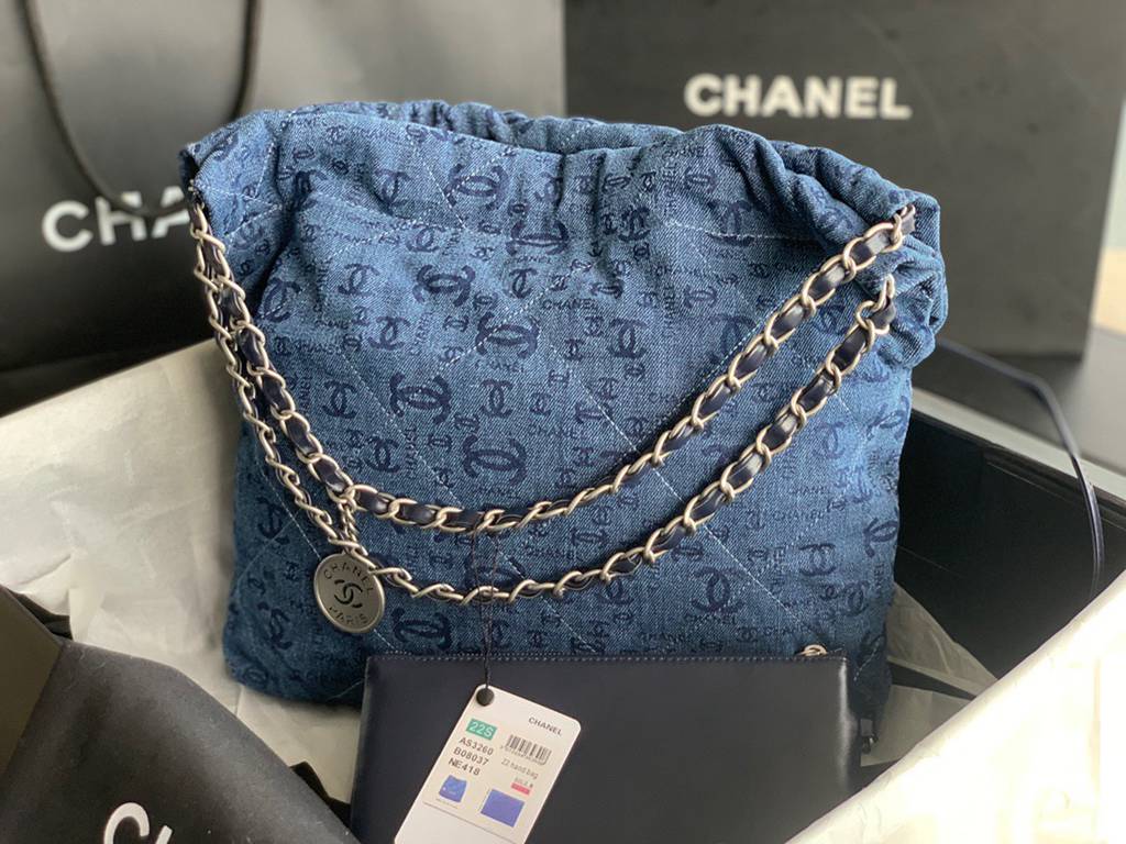 CHANEL bag