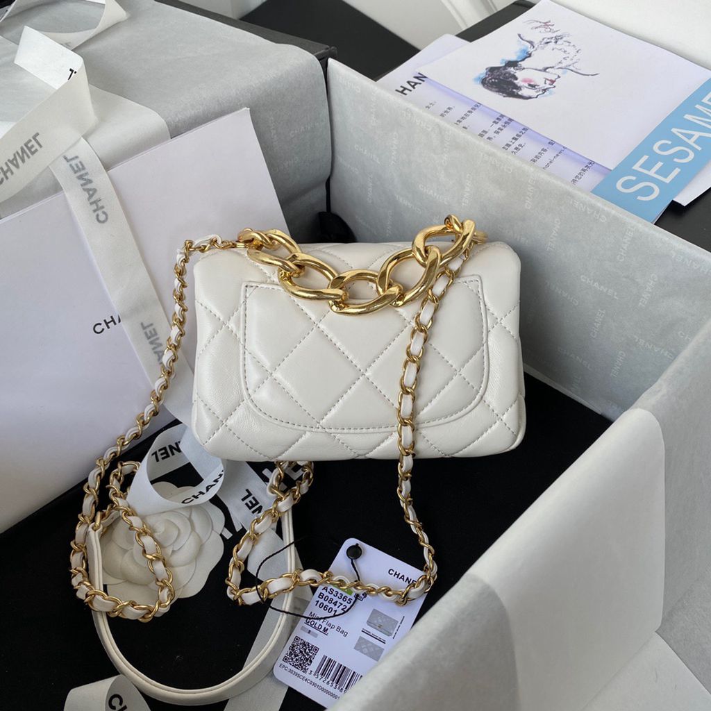 CHANEL bag