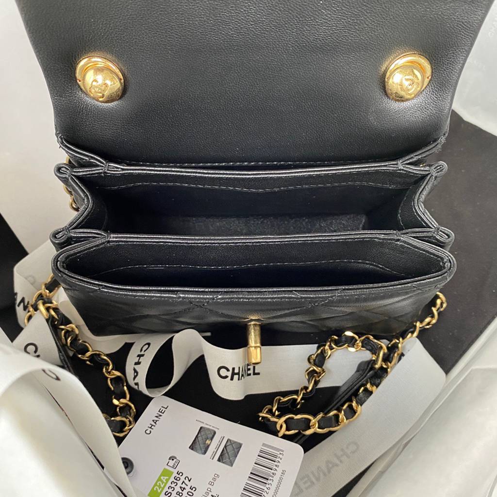 CHANEL bag