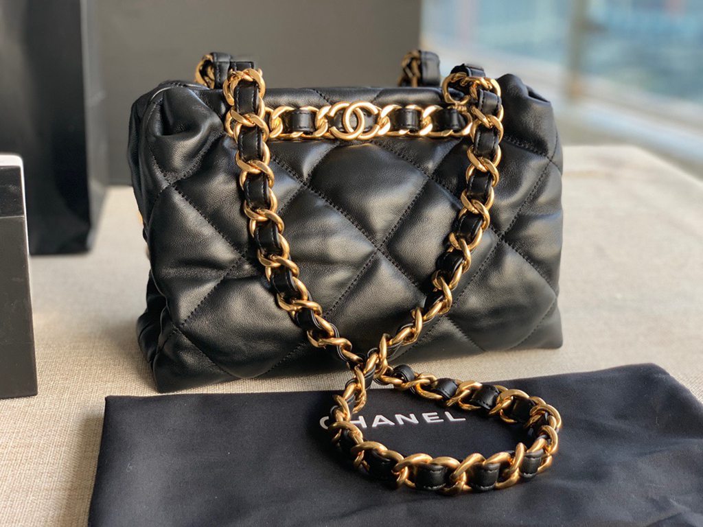 CHANEL bag