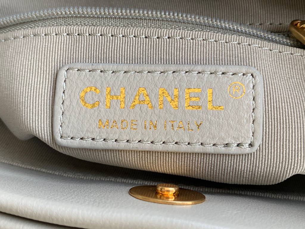 CHANEL bag