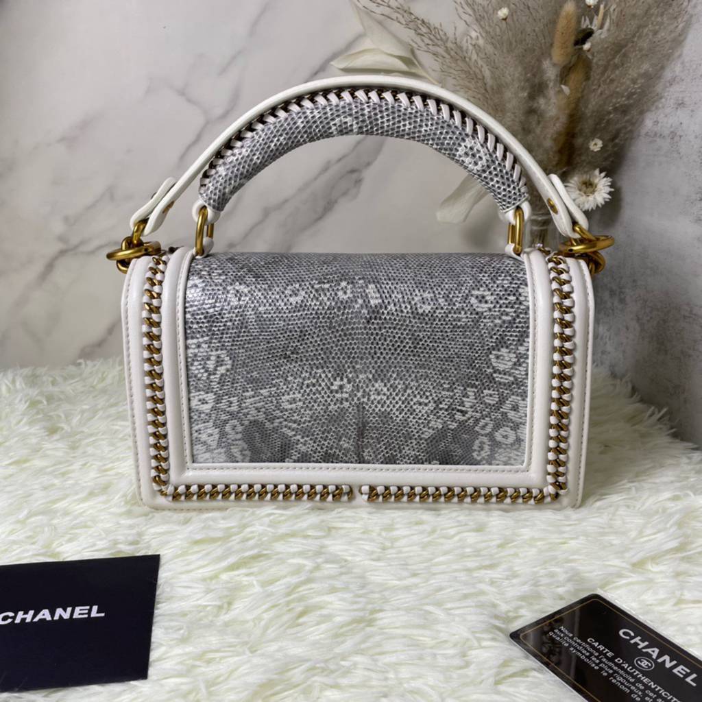 CHANEL bag