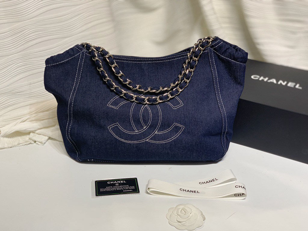 CHANEL bag