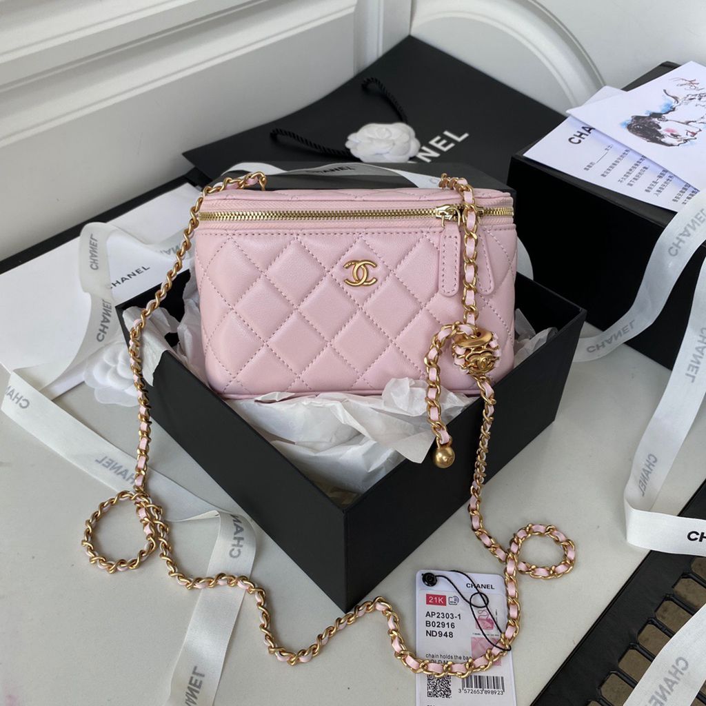 CHANEL bag