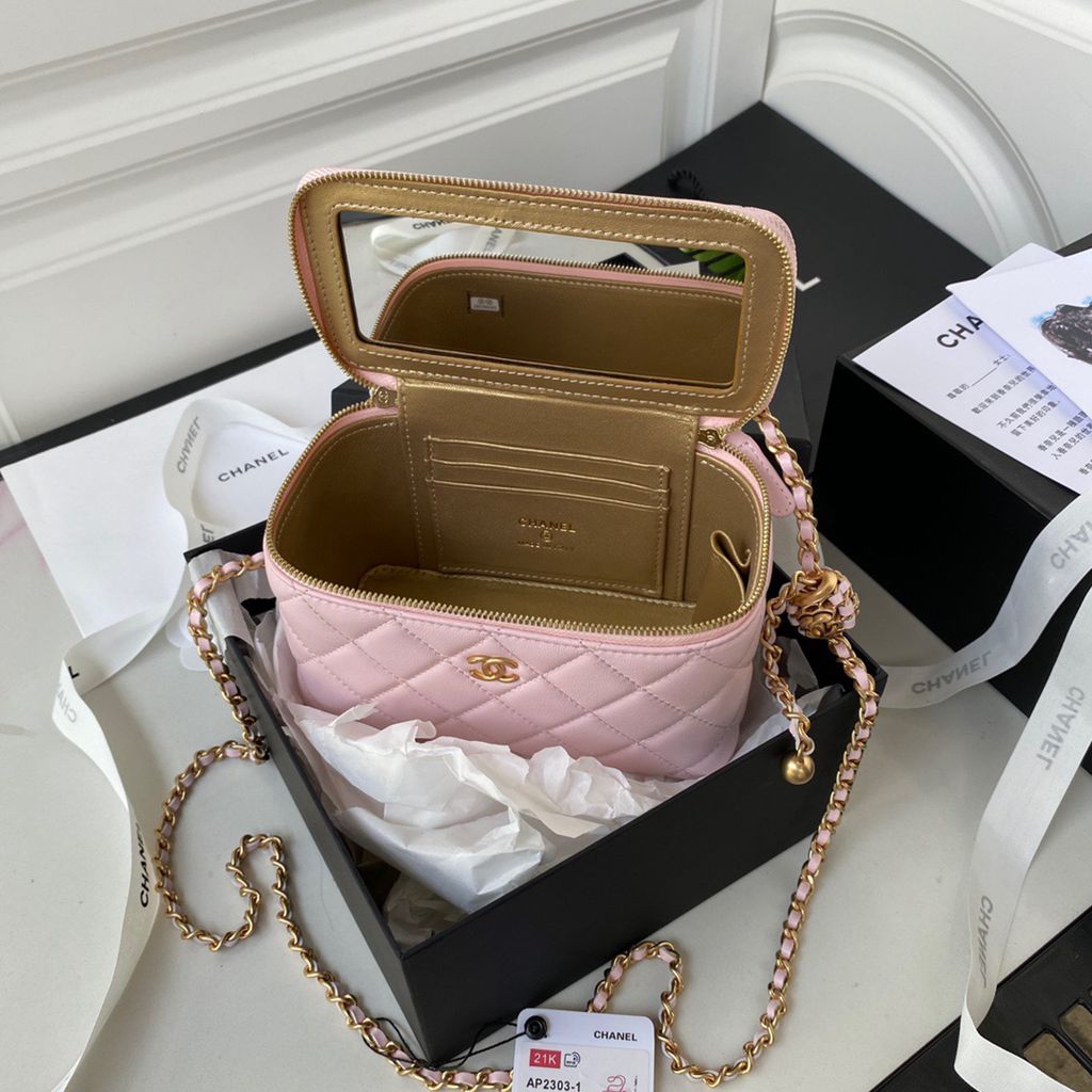 CHANEL bag