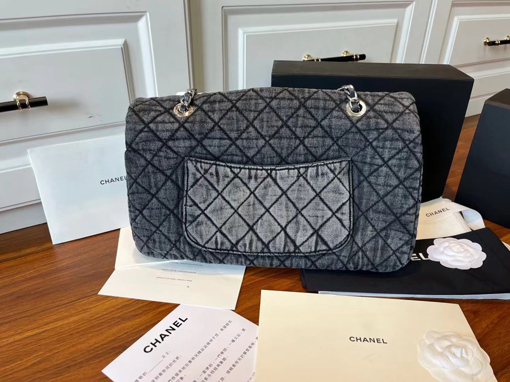 CHANEL bag