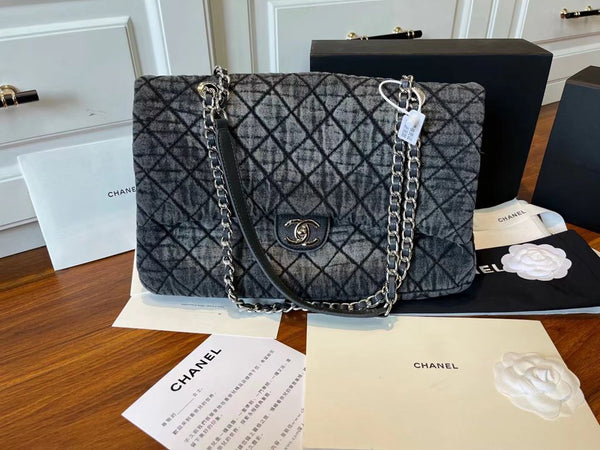 CHANEL bag