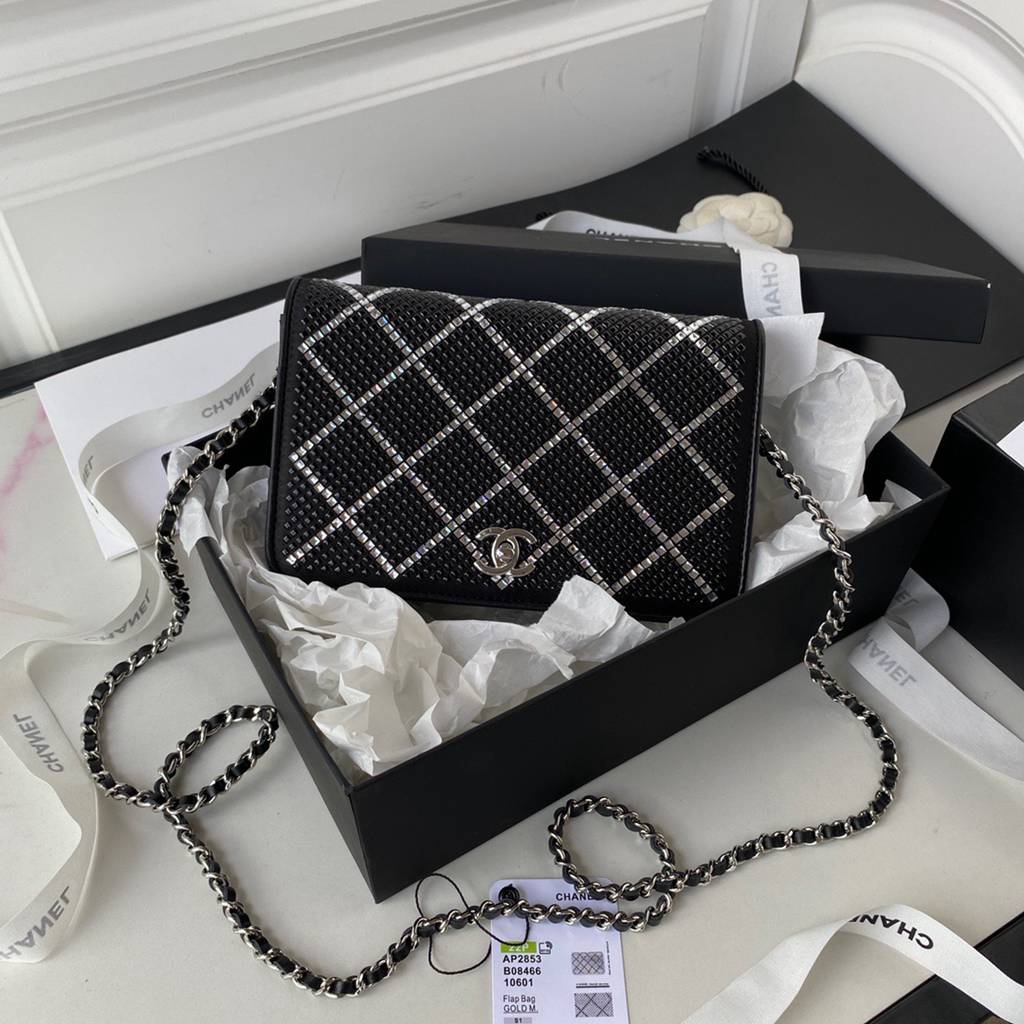 CHANEL bag