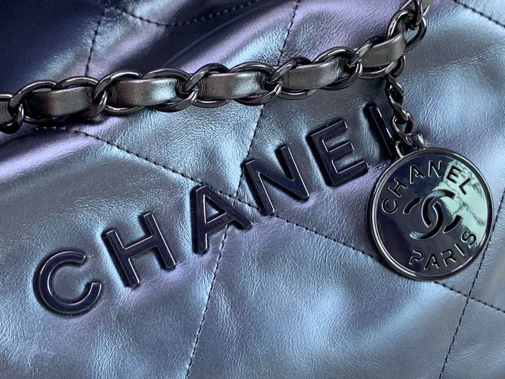 CHANEL bag