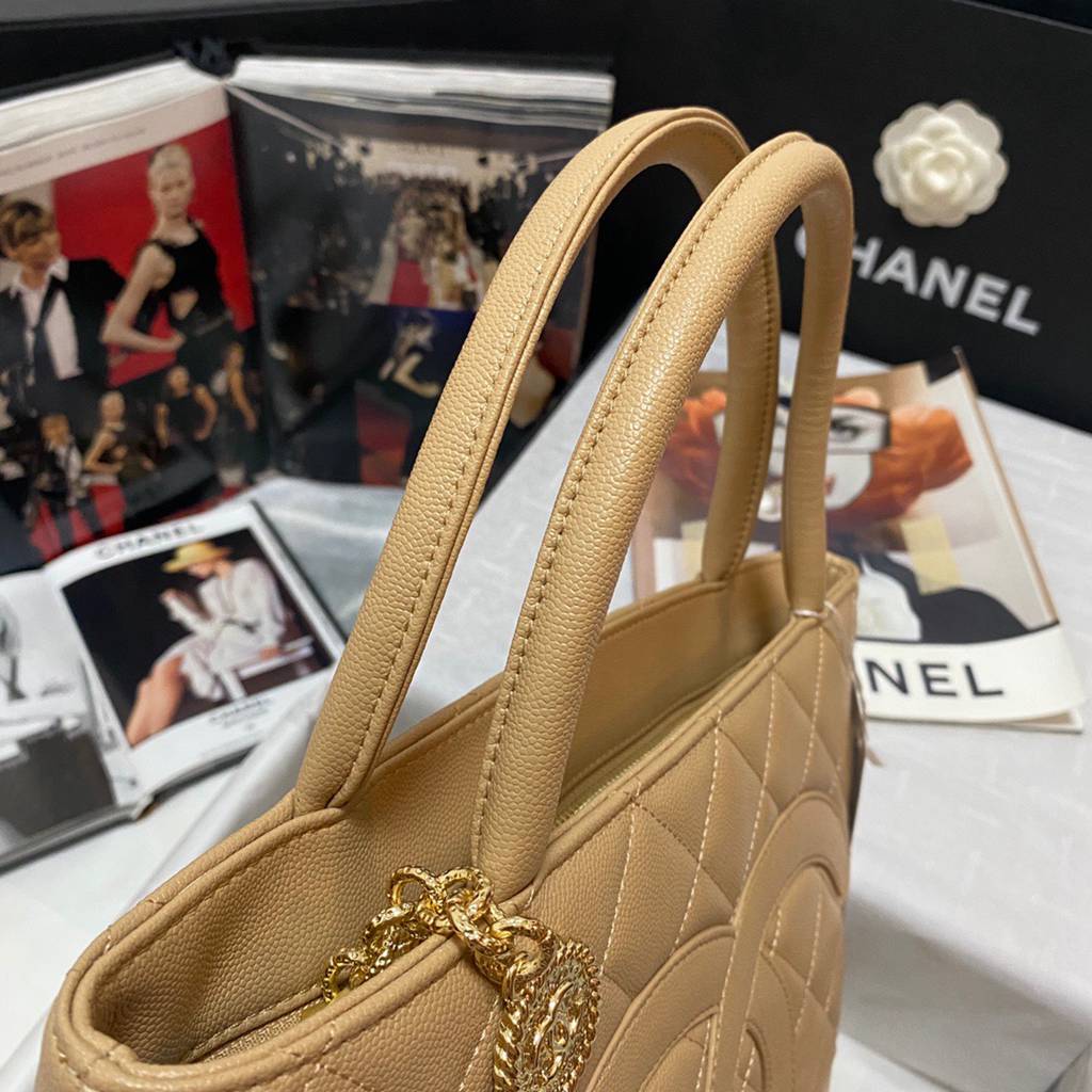 CHANEL bag