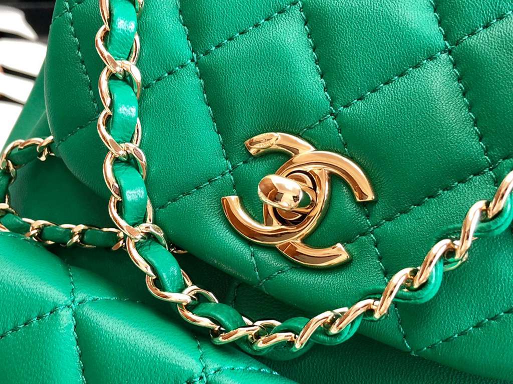 CHANEL bag