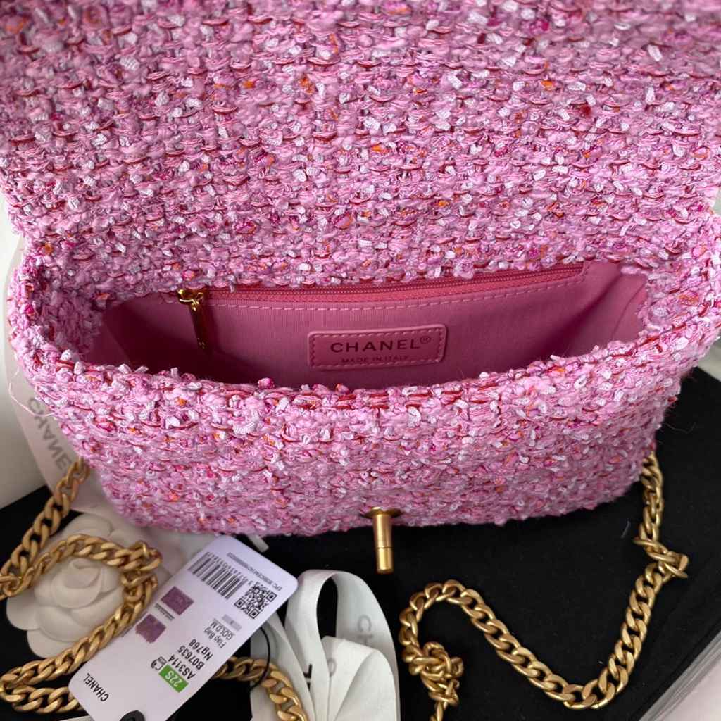 CHANEL bag