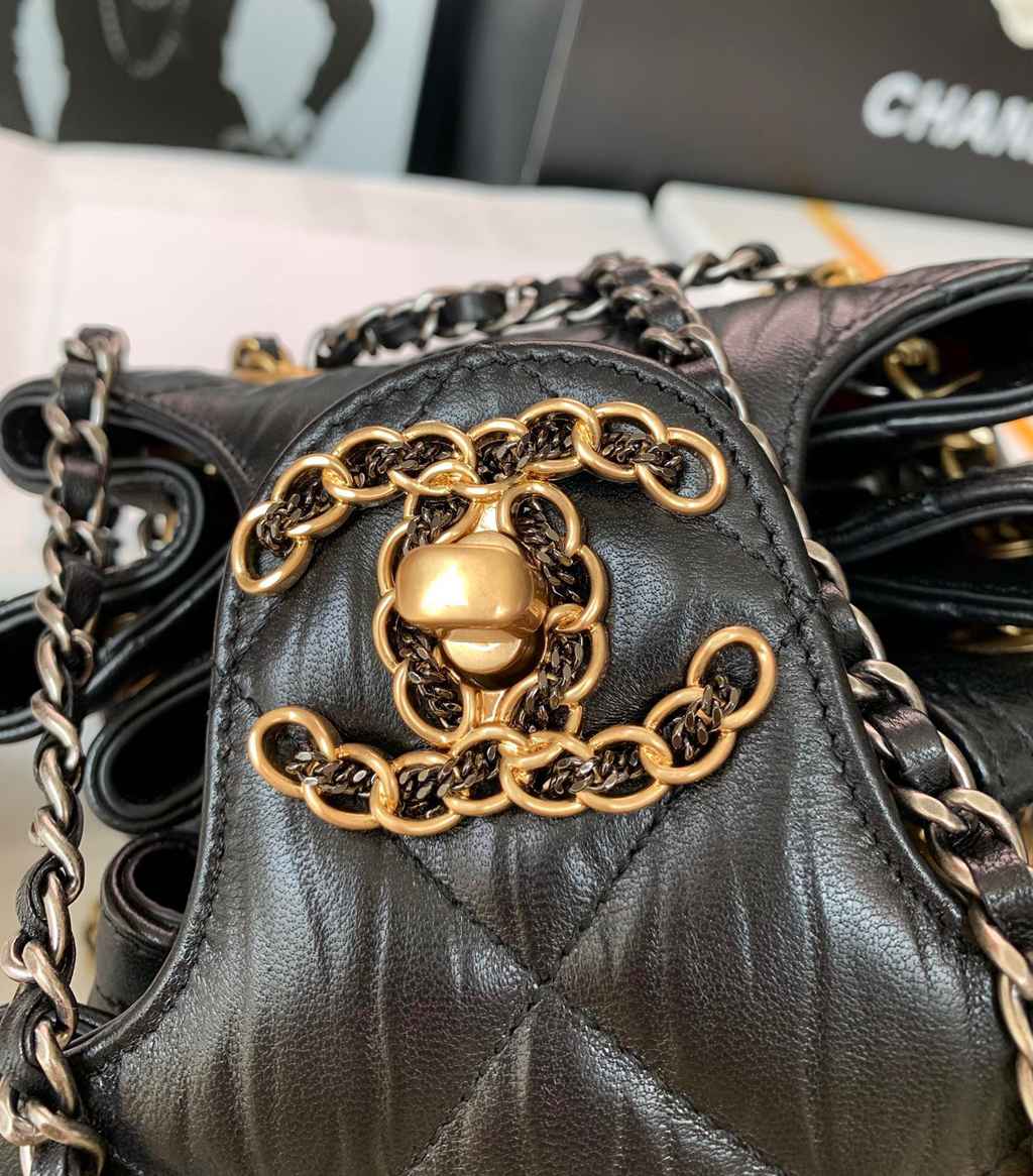 CHANEL bag