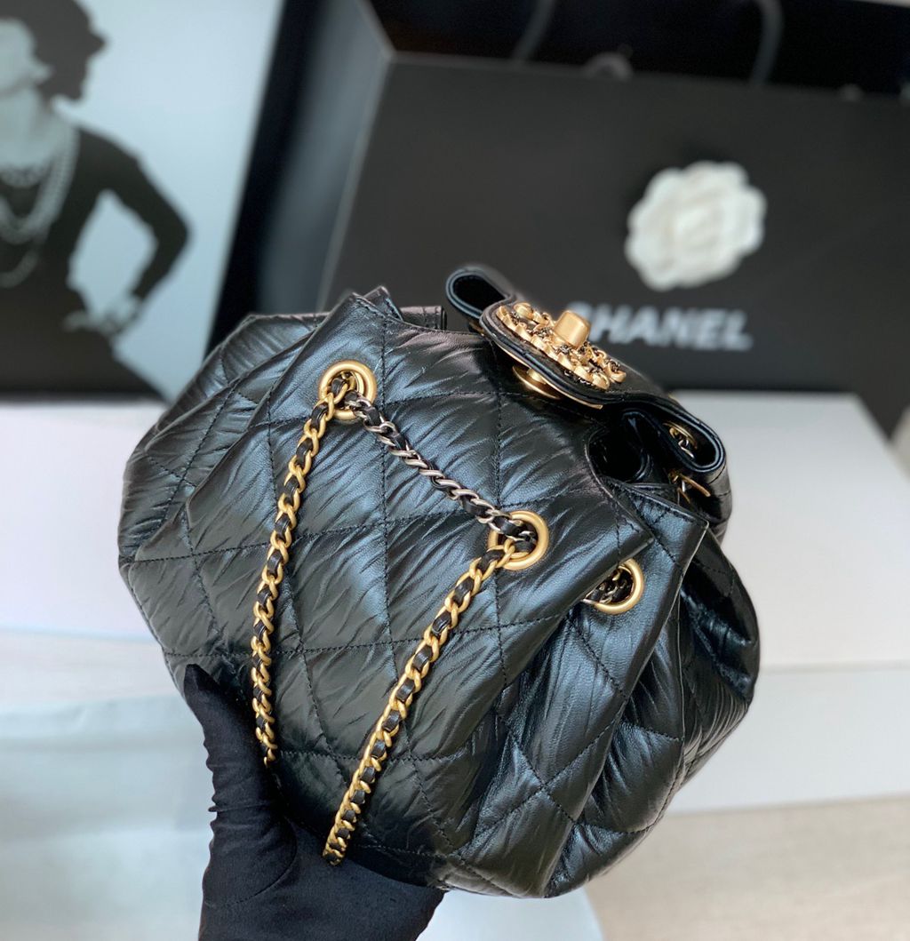 CHANEL bag