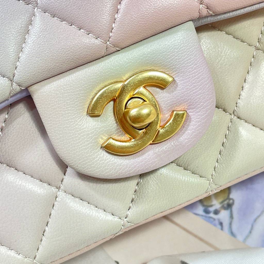 CHANEL bag