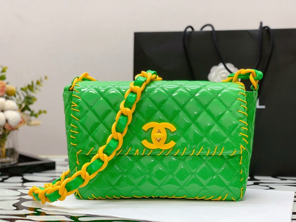 CHANEL bag