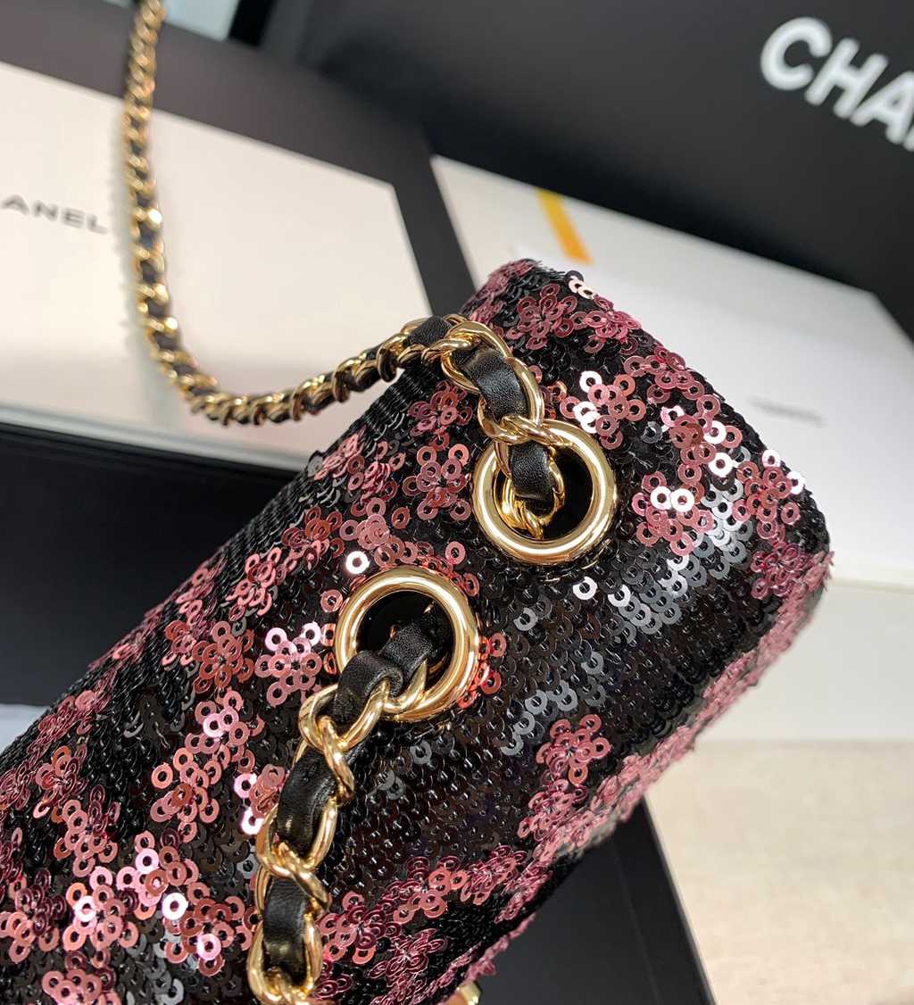 CHANEL bag