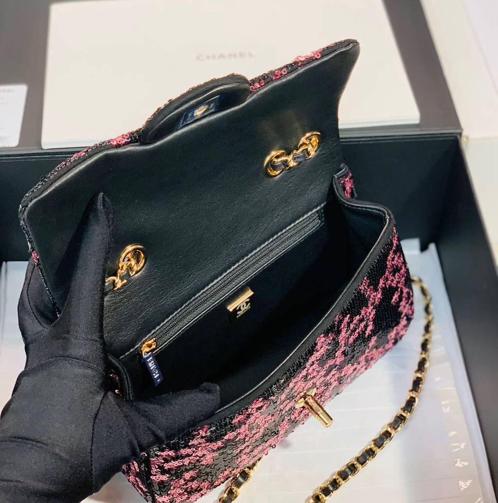 CHANEL bag